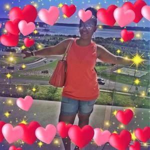 Meet your Posher, Kendra